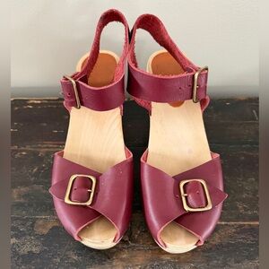 Bryr Maroon Leather Sandals with Gold Buckles